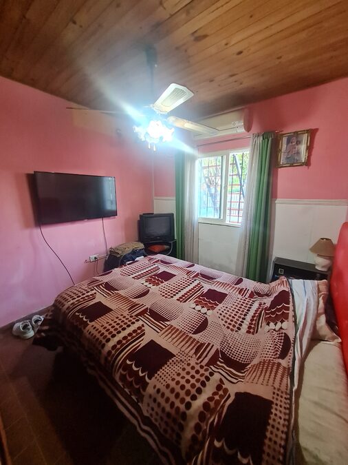 Casa con Departamento Independiente