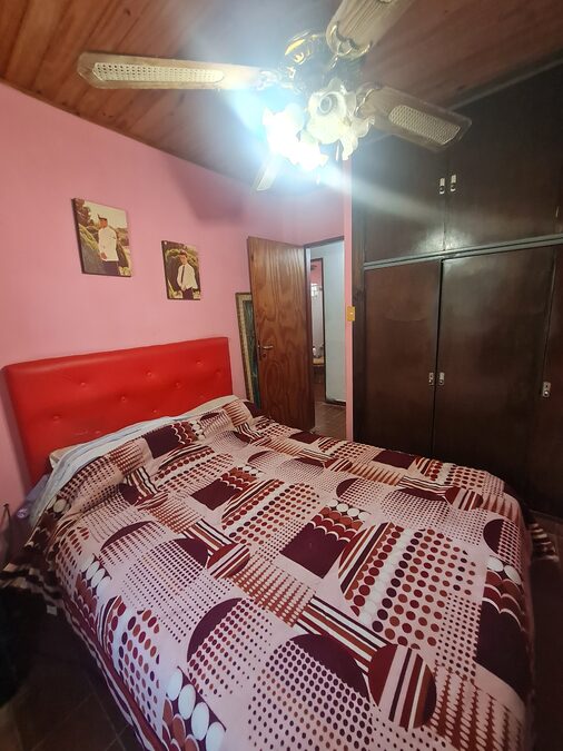 Casa con Departamento Independiente