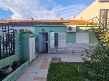 Casa con Departamento Independiente