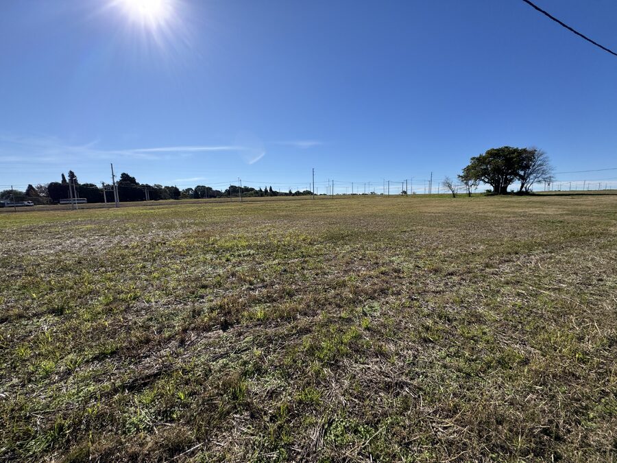 LOTE DE 450 m² EN ORO VERDE ZONA EL TRIANGULAR