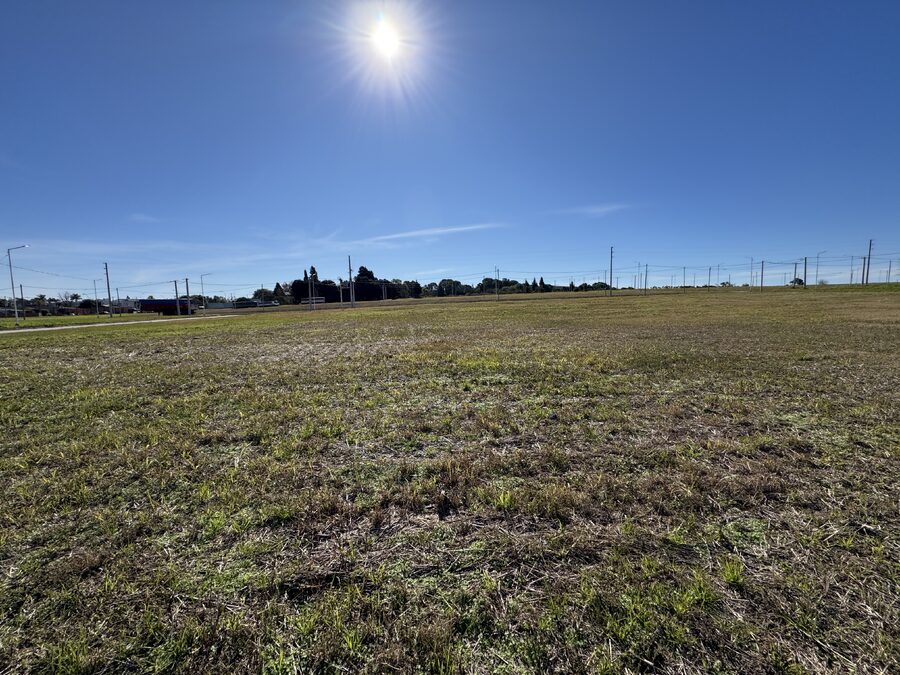 LOTE DE 450 m² EN ORO VERDE ZONA EL TRIANGULAR