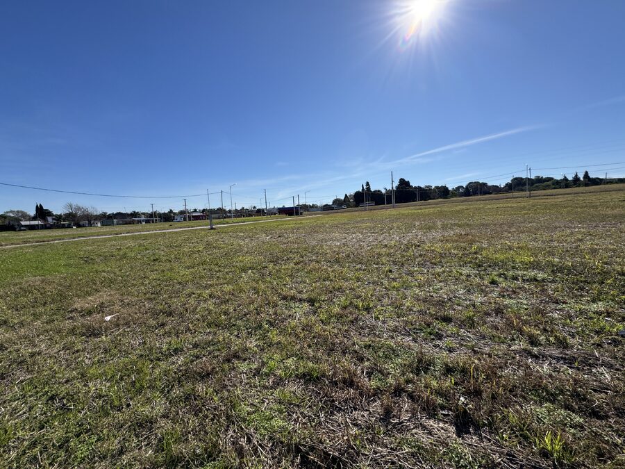 LOTE DE 450 m² EN ORO VERDE ZONA EL TRIANGULAR