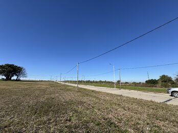 LOTE DE 450 m² EN ORO VERDE ZONA EL TRIANGULAR