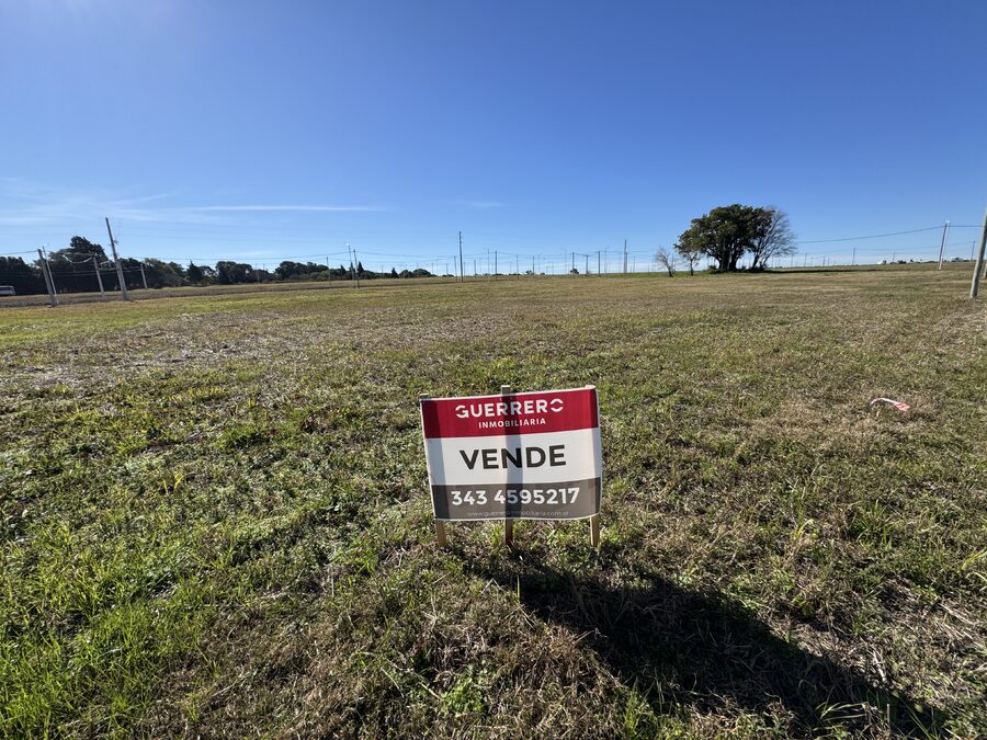 LOTE DE 450 m² EN ORO VERDE ZONA EL TRIANGULAR