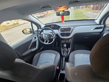 Peugeot 208 2014 Allure 1,5 102XXX Km UNICA MANO