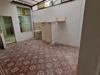 Alquiler casa 2 dormitorios c/cochera.