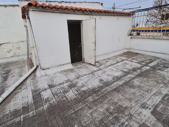 Alquiler casa 2 dormitorios c/cochera.