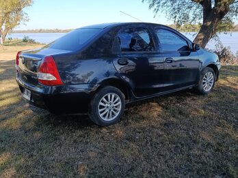 TOYOTA ETIOS XLS 2014