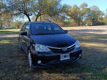 TOYOTA ETIOS XLS 2014