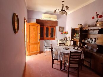 Casa de 2 dormitorios Feliciano y Alsina.