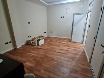 Oficina nueva en C. Cívico/Parque