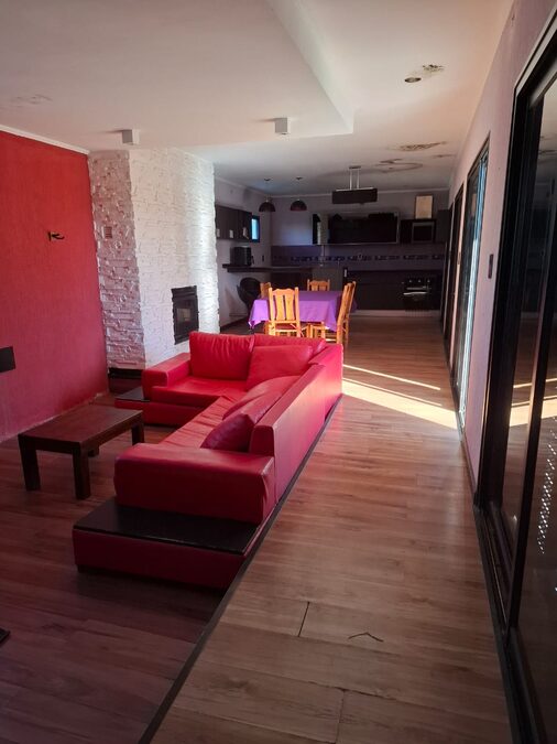 CASA/QUINTA MUY AMPLIA IDEAL "REUNIONES"