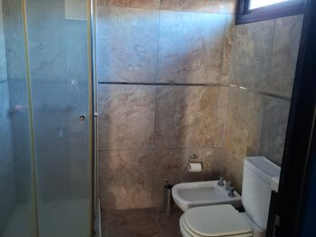 CASA/QUINTA MUY AMPLIA IDEAL "REUNIONES"