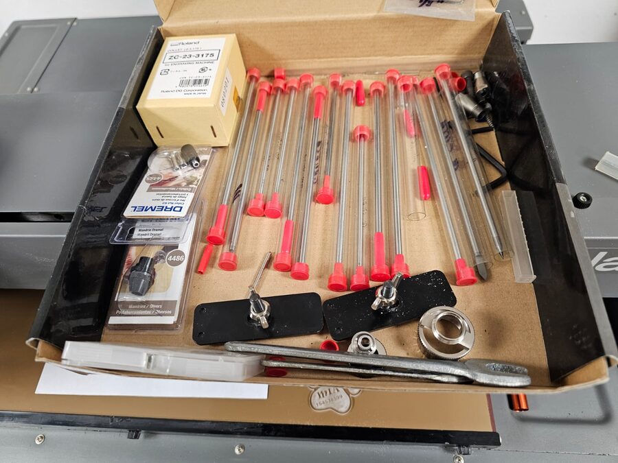 VENDO CNC ROLAND  EGX-600 DE 60 X 40  IMPECABLE CON ACCESORIOS ORIGINALES