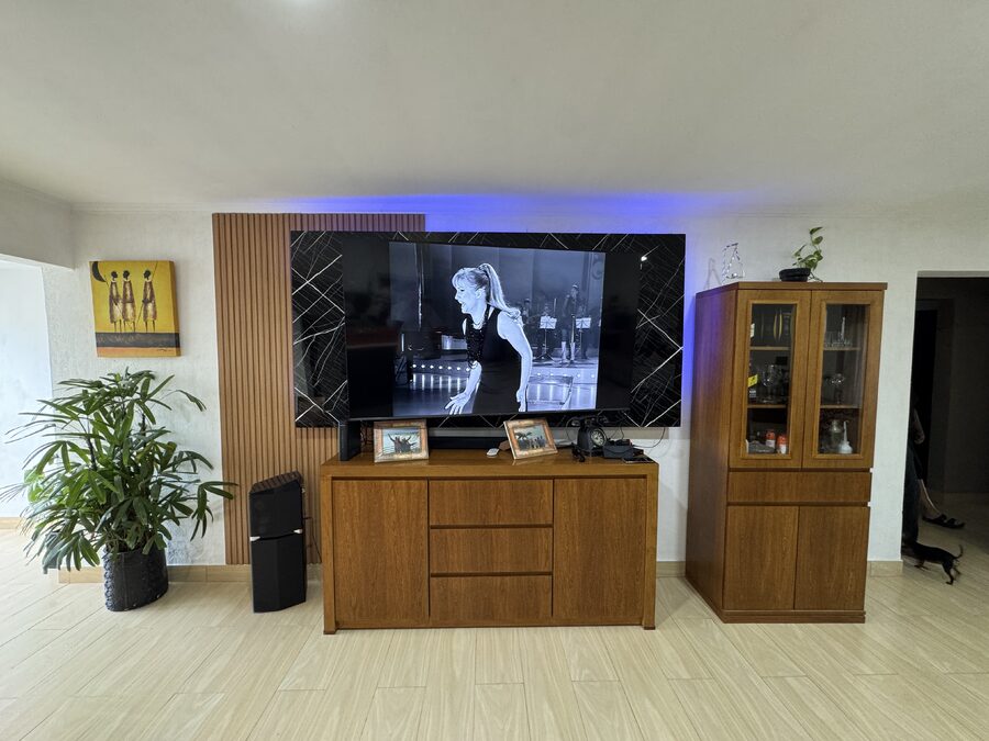 CASA MODERNA DE 3 DORMITORIOS CON PILETA | ZONA THOMPSON