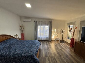 CASA MODERNA DE 3 DORMITORIOS CON PILETA | ZONA THOMPSON