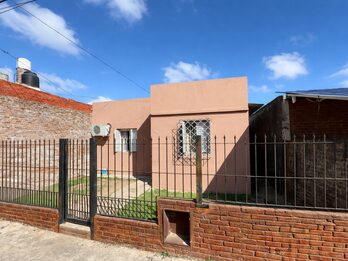 CASA DE 2 DORMITORIOS | APTA CRÉDITO