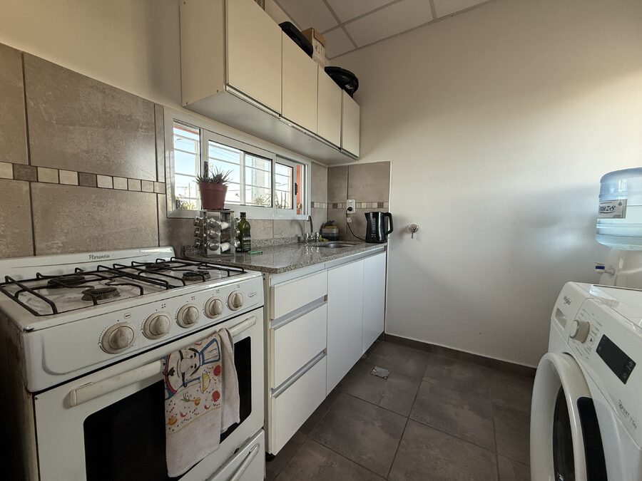 CASA A ESTRENAR DE 1 DORMITORIO - Zona Miguel David y Caputto
