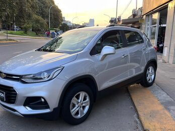 Excelente Chevrolet Tracker 1.8 LTZ Premier 4x2 GNC / 2018
