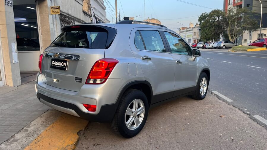 Excelente Chevrolet Tracker 1.8 LTZ Premier 4x2 GNC / 2018