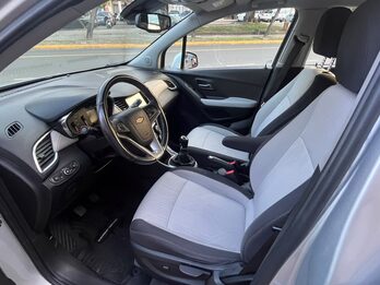 Excelente Chevrolet Tracker 1.8 LTZ Premier 4x2 GNC / 2018