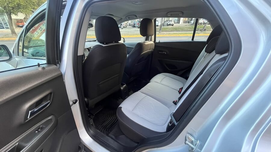 Excelente Chevrolet Tracker 1.8 LTZ Premier 4x2 GNC / 2018