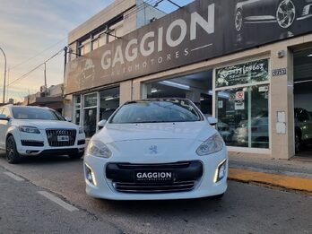 Peugeot 308 Feline 2.0N / 2013