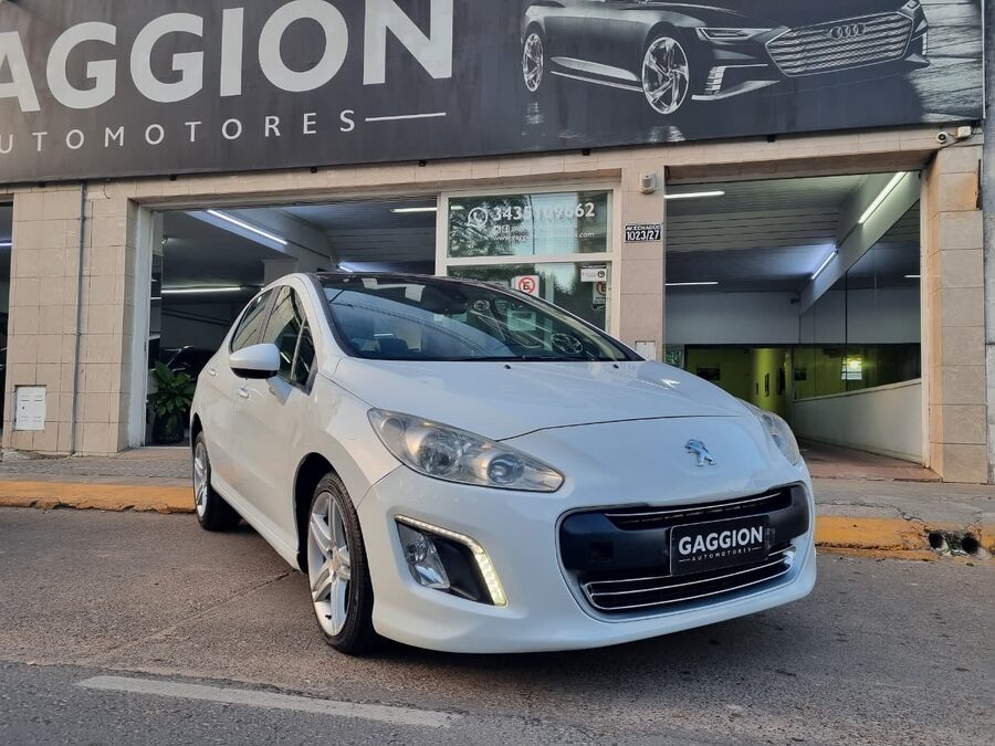 Peugeot 308 Feline 2.0N / 2013