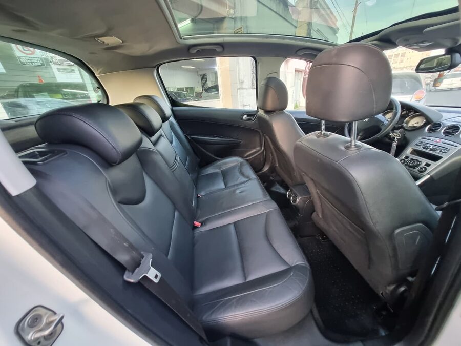 Peugeot 308 Feline 2.0N / 2013