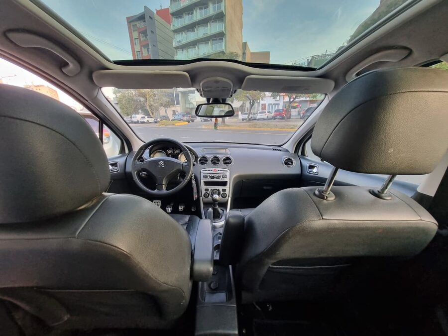 Peugeot 308 Feline 2.0N / 2013
