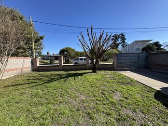 CASA DE 2 DORMITORIOS CON PILETA | TERRENO DE 1.000 m² | COLONIA AVELLANEDA