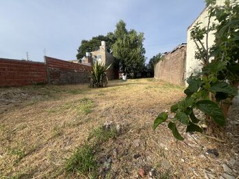 TERRENO EN PARANA DE 450 m² | TODOS LOS SERVICIOS