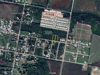 Terreno de 750m2, con todo los servicios, ubicado: Los Robles y Lopez Jordán