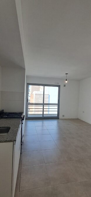 ALQUILER MONOAMBIENTE CALLE SAN JUAN 346