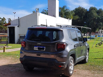 Jeep Renegade Sport AT.  Impecable!!