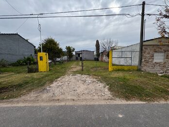ALQUILO GALPON - ZONA BLAS PARERA Y REGIS MARTINEZ