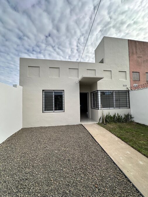 VENTA CASA. GOBERNADOR FAUSTINO PARERA 2336