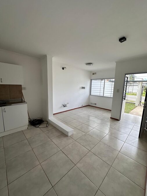 VENTA CASA. GOBERNADOR FAUSTINO PARERA 2336