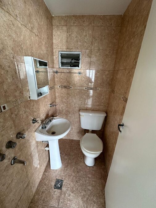 VENTA CASA. GOBERNADOR FAUSTINO PARERA 2336