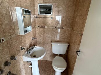 VENTA CASA. GOBERNADOR FAUSTINO PARERA 2336