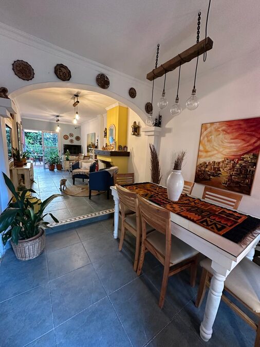 VENTA CASA. G. DEAN FUNES 2118