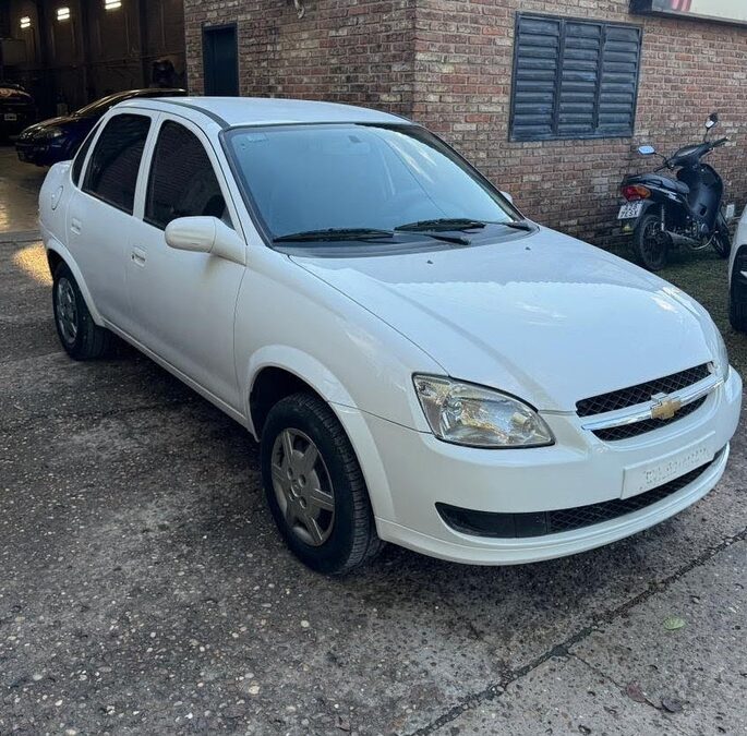 Corsa Classic LS 1.4 ABS