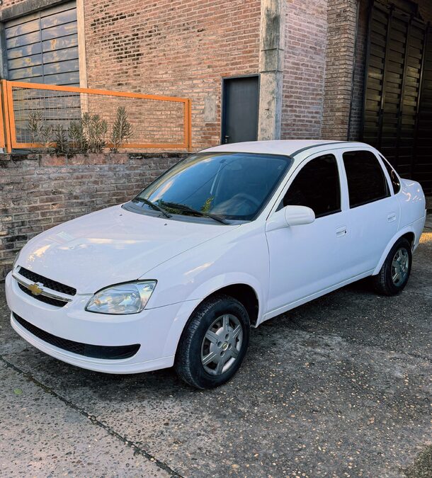 Corsa Classic LS 1.4 ABS