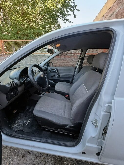 Corsa Classic LS 1.4 ABS