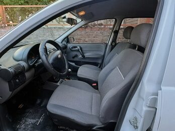 Corsa Classic LS 1.4 ABS
