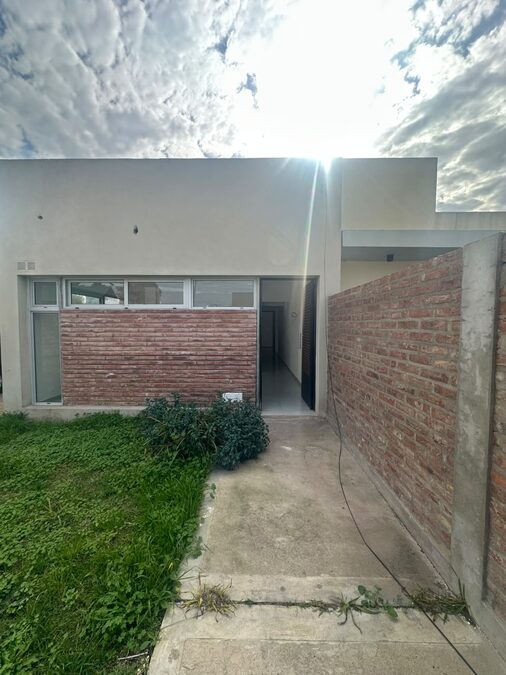 Las Madre Selvas 300 / Casa Dos Dormitorios