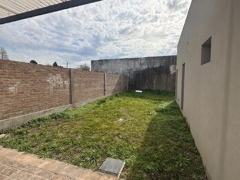 Las Madre Selvas 300 / Casa Dos Dormitorios