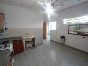 Alquilo departamento interno 1er piso de 2 dormitorios