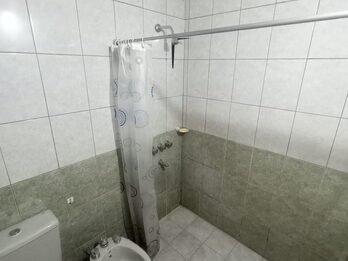 Alquilo departamento interno 1er piso de 2 dormitorios