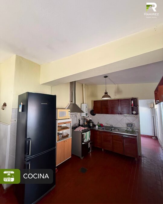 CASA ALVAREZ CONDARCO y AV. DE LAS AMERICAS